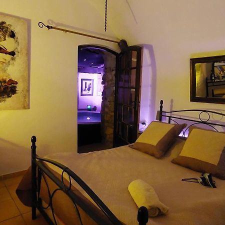 Chambre Love Romantique Avec Spa Privee Calvi  Exterior photo