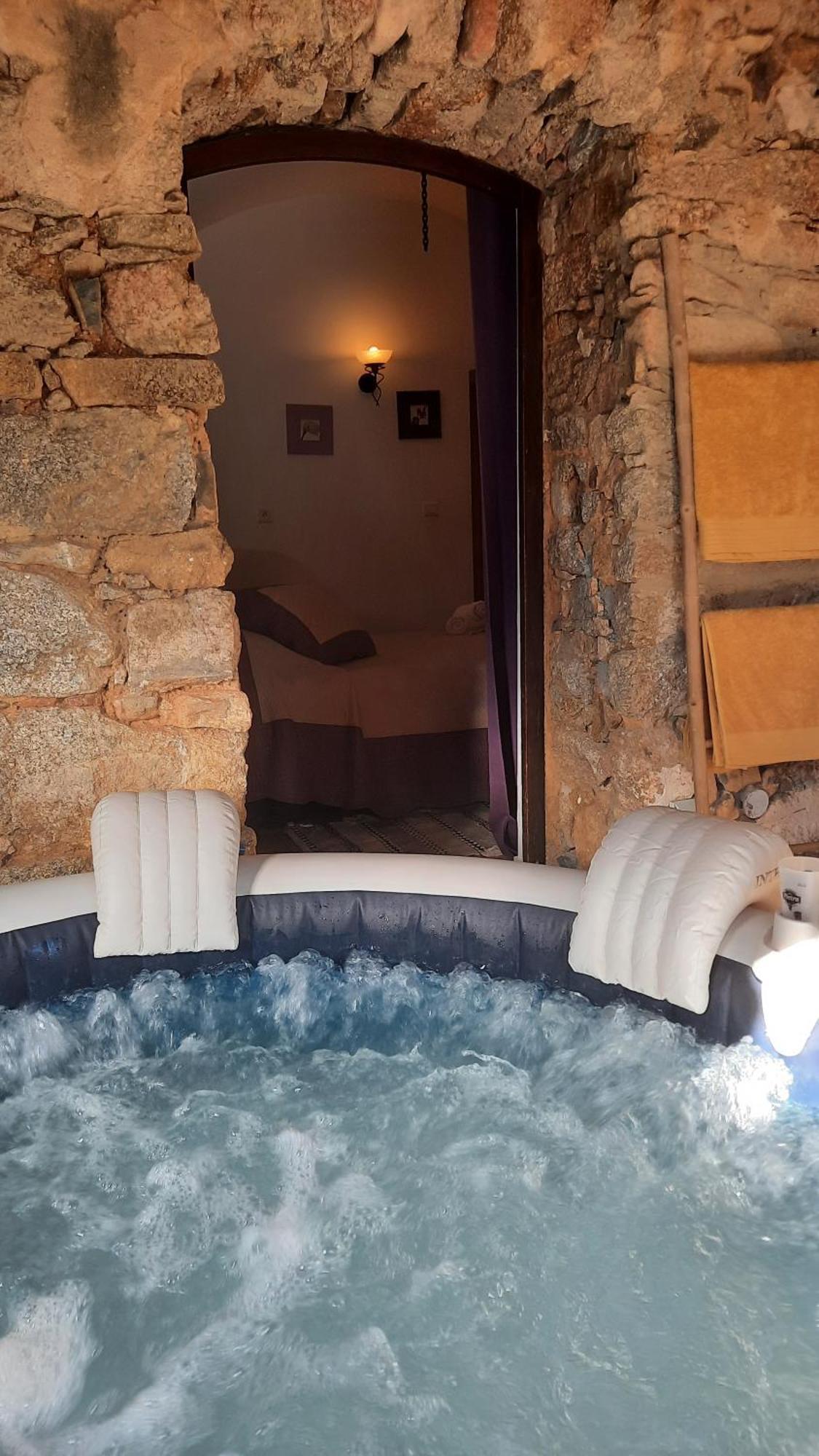 Chambre Love Romantique Avec Spa Privee Calvi  Exterior photo
